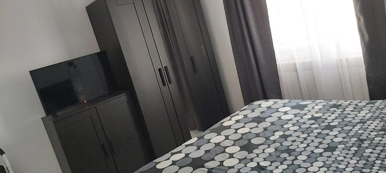 Apartament Polly ! 南埃福列 外观 照片